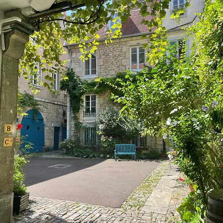 Besancon: Charmant Duplex Au Pied De La Citadelle Luaran gambar